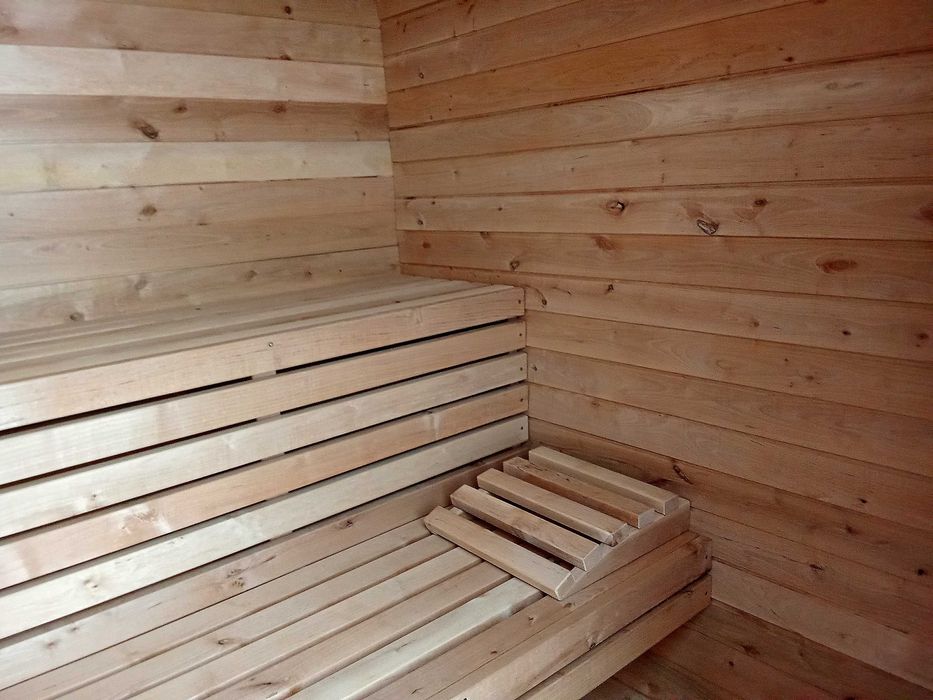 Sauna Quadro z Drewna Olchowego – 215 × 215 × 200 cm