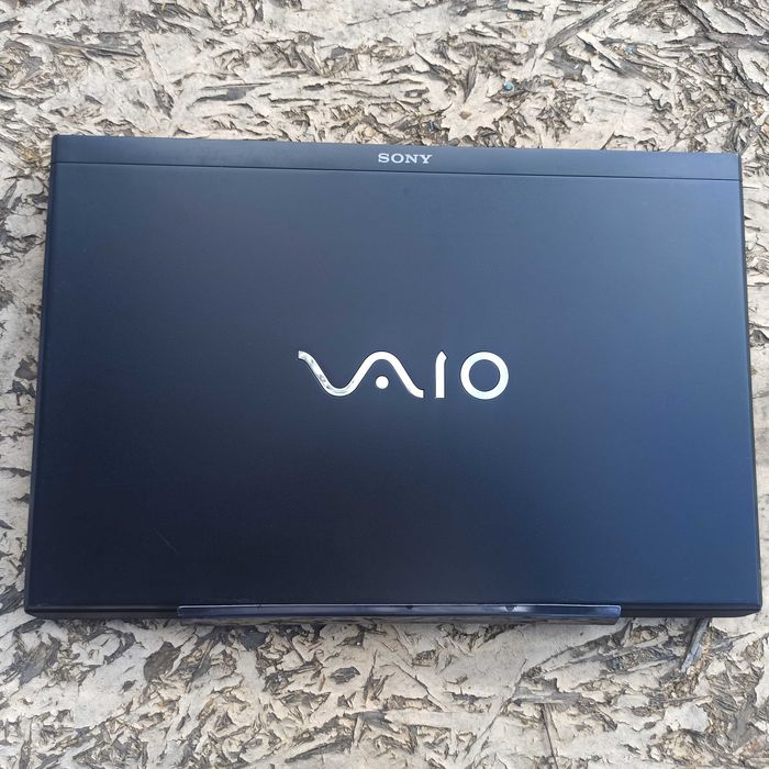 Игровой Sony Vaio VPCSE (pcg-41415v) core i7, ssd128, ram6, radeon 1gb