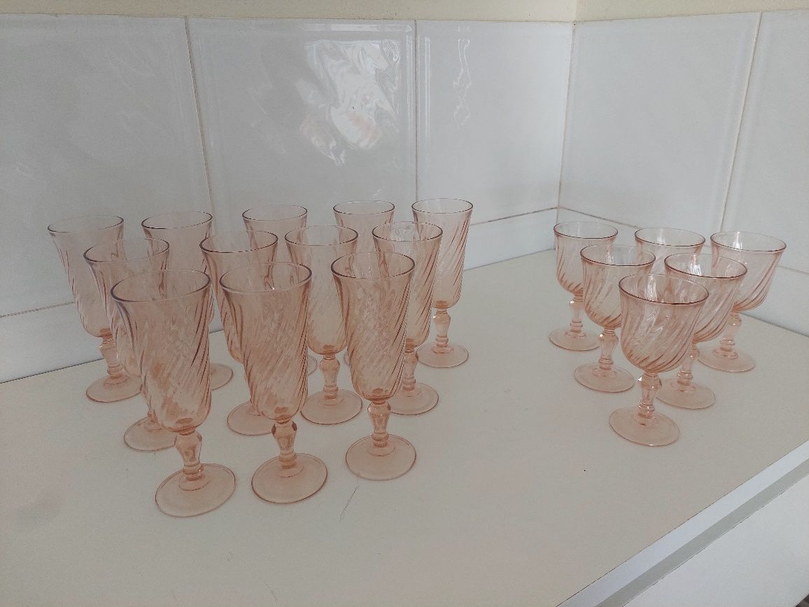Flutes Champanhe e cálices
