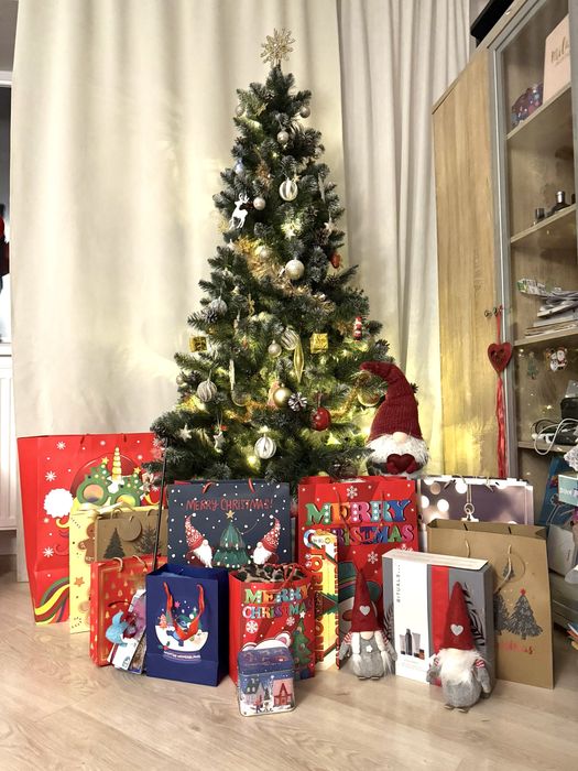 Ялинка штучна з шишками 1.9 м