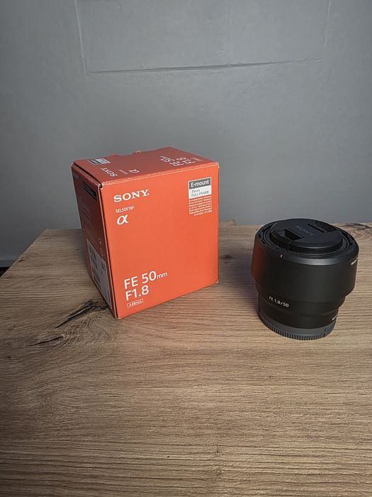 Lente Sony FE 50mm F1.8 + 2 Filtros (CPL + UV) - Novo!