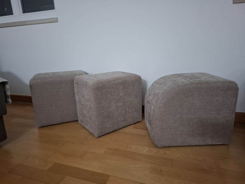 Puf para sentar ou apoiar os pés