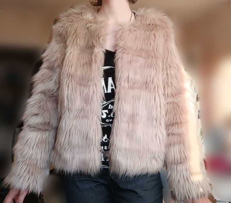 шуба на осінь коротка світла