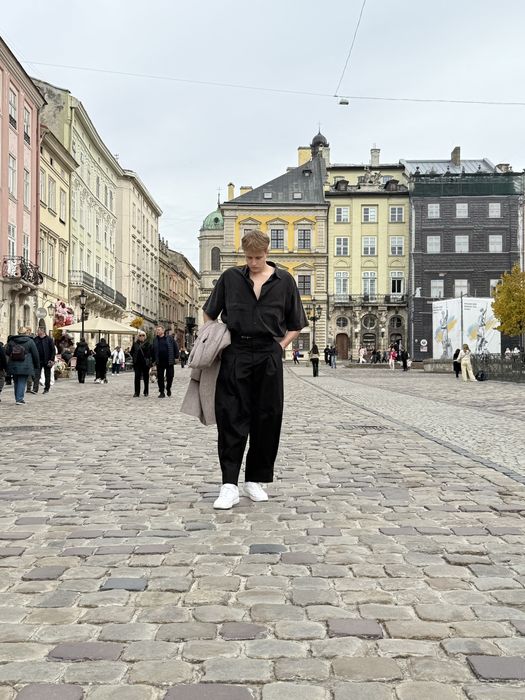 Масажист з досвідом роботи в салоні