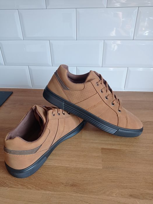Buty męskie półbuty 40-45 camelowe
