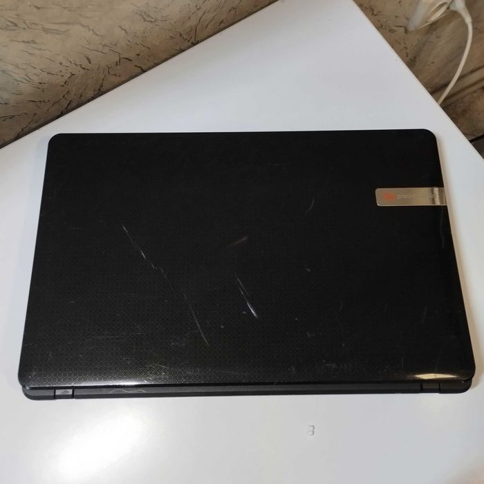Ноутбук Packard Bell P-7YS0 | 17.3 FHD | 4 ядра | видео 2гб | 8/750 гб