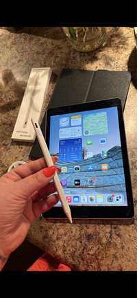 Tablet iPad Apple PRO —-256GB —- 10.5” iOS 17.4 - PROCREATE