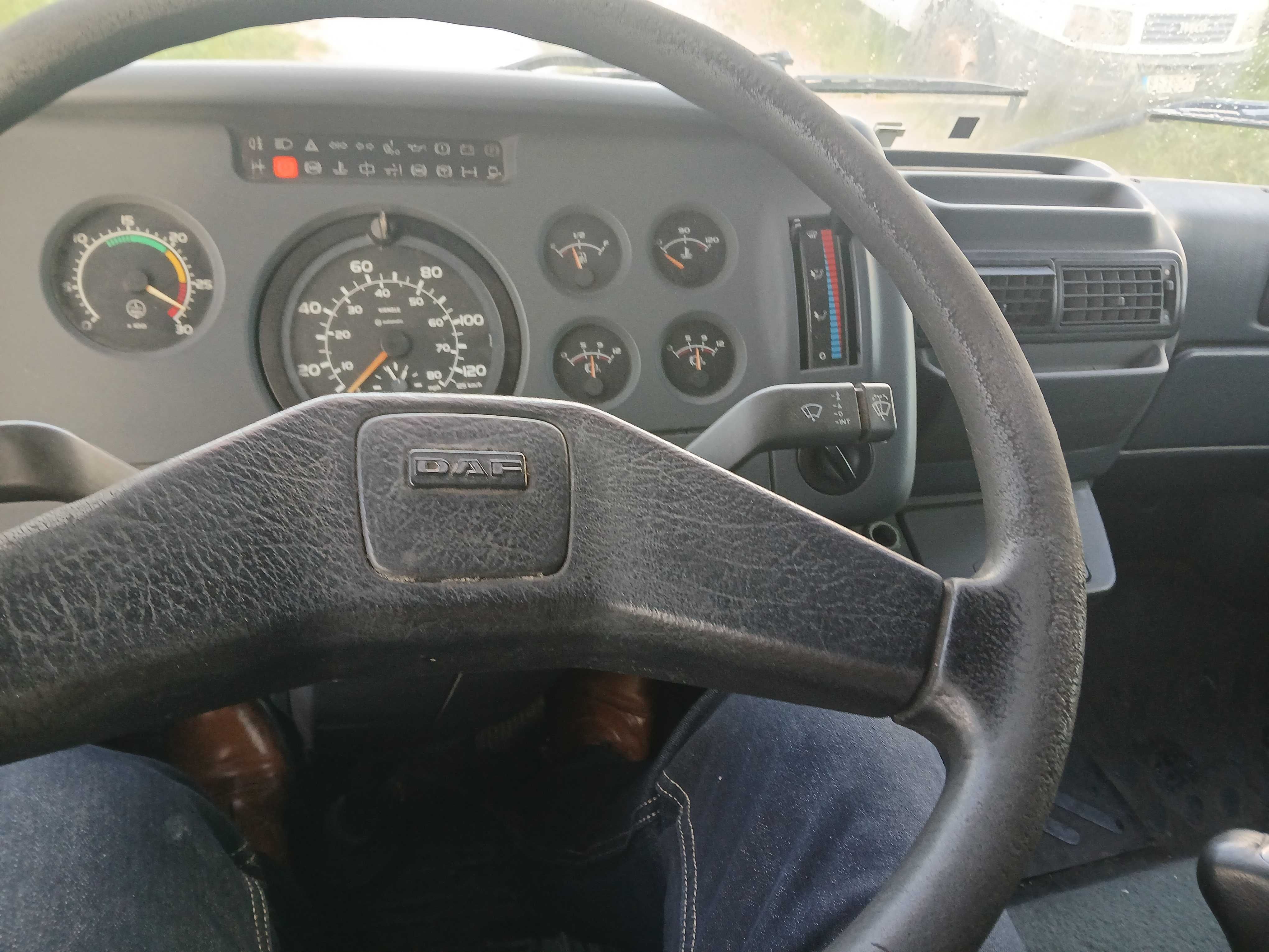 Camião Daf 55 Ti 230