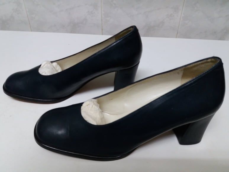 Sapatos novos para senhora tamanho 38