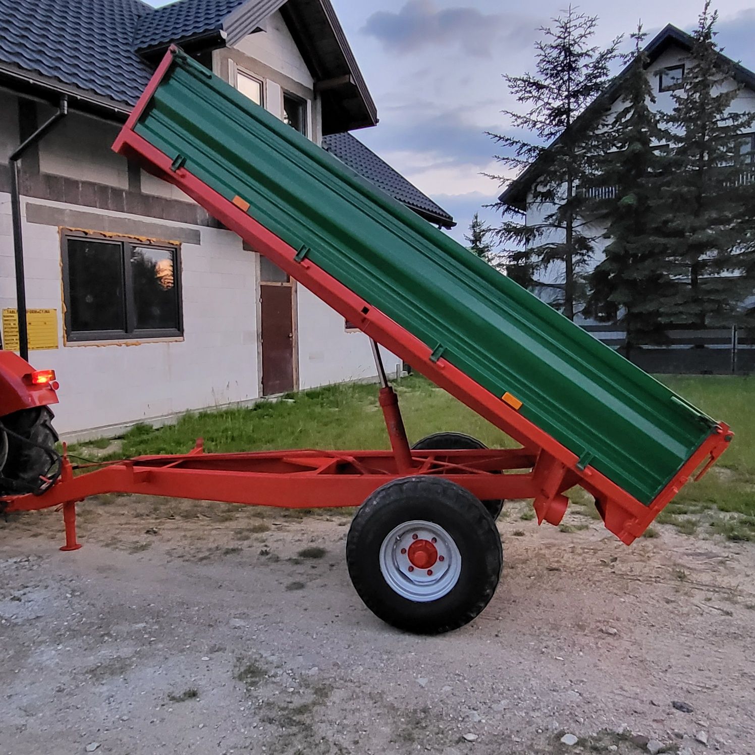 Przyczepa rolnicza wywrotka wywrot TIM