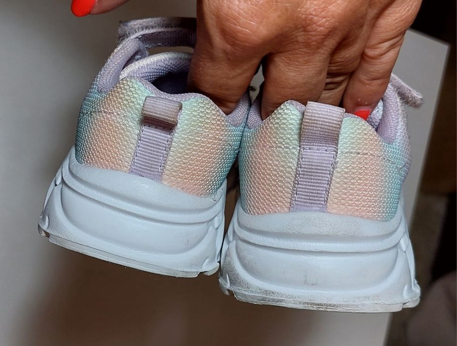 3 pares n°24 adidas, Primark e Mo