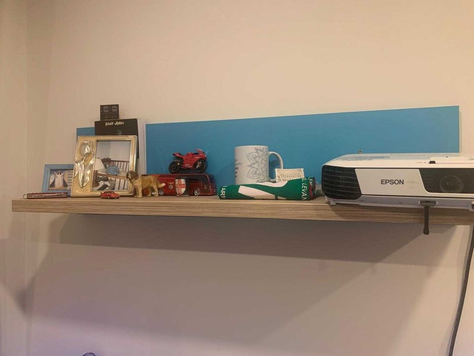 Cama de solteira, Camiseiro, e prateleira