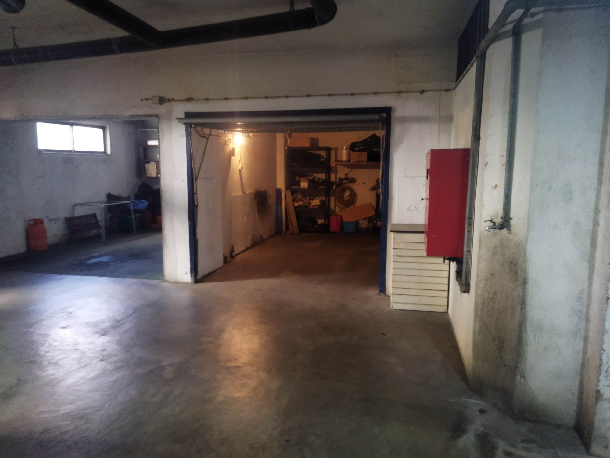 Garagem box, parqueamento, arrecadação, armazém, Alverca
