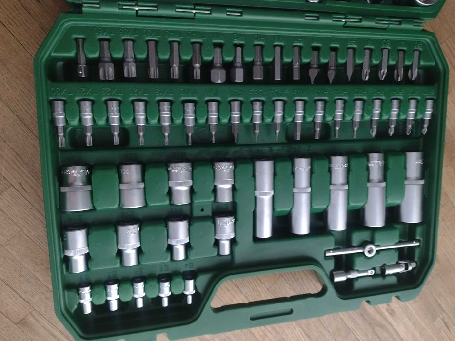 Zestaw kluczy nasadowych Stalco 110 elemntow