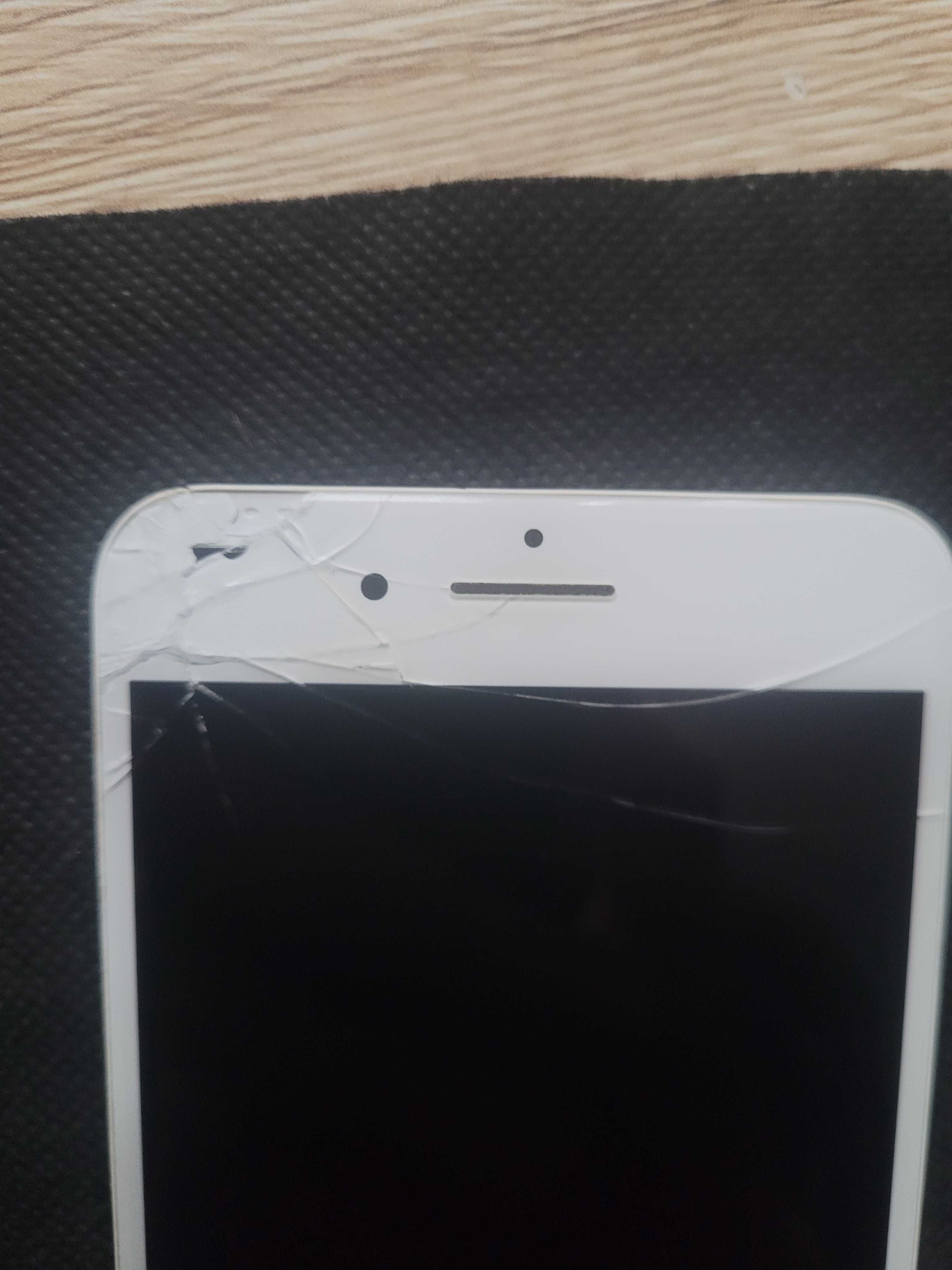 Wyświetlacz Iphone 8 plus Oryginalny uszkodzony