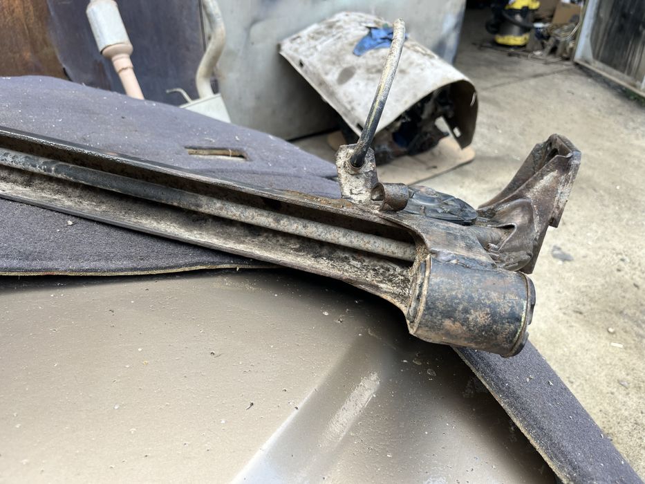 Балка задня Део Нексія n100 n150 ціла не гнила не варена рівна