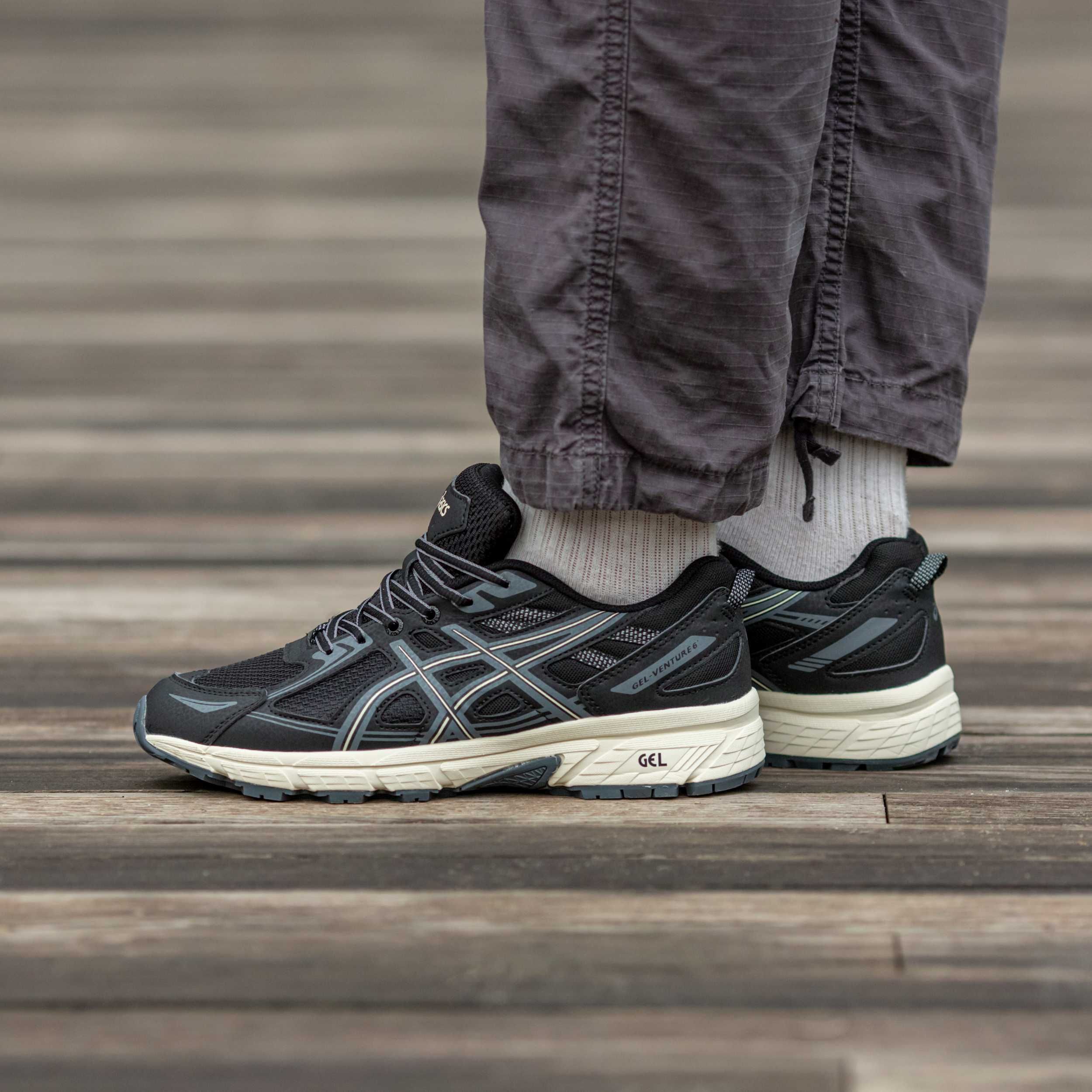 Чоловічі кросівки Asics Gel Venture 6 Black\Beige