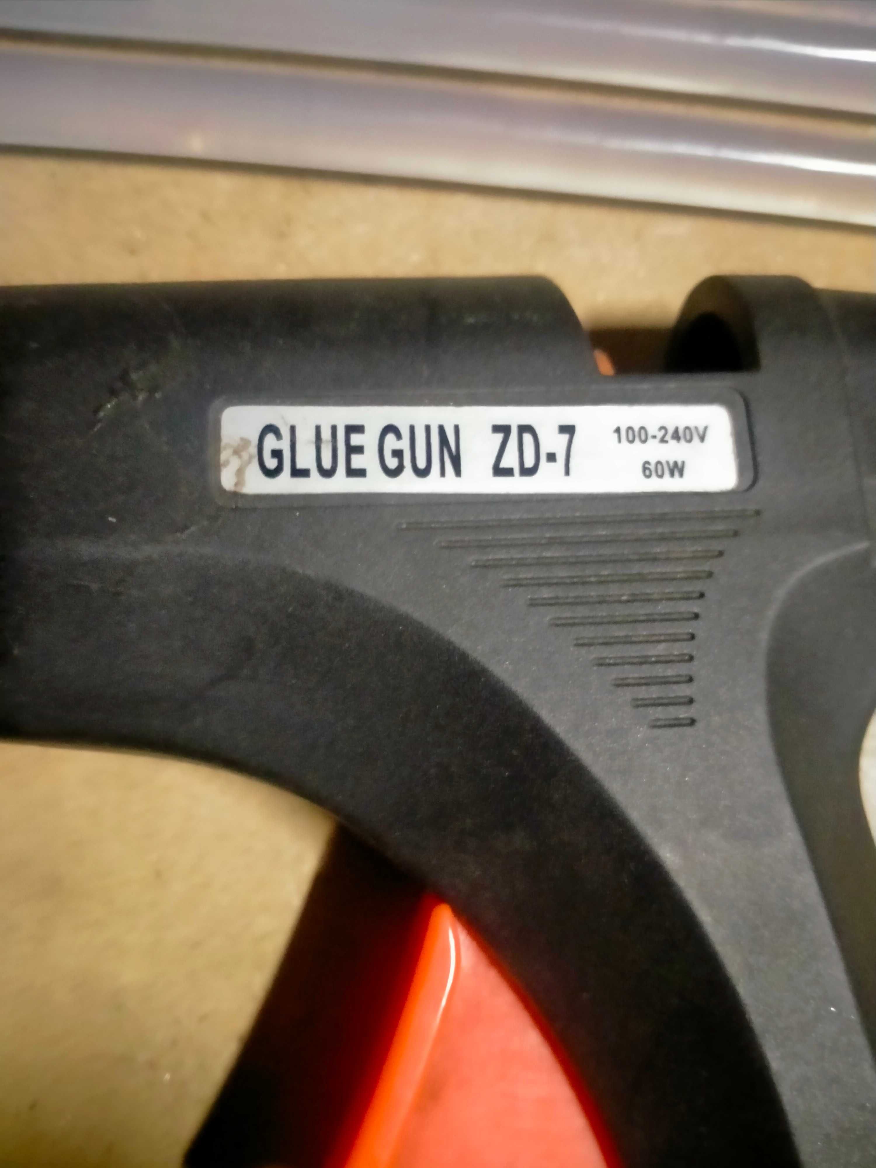 Pistolet do kleju 60W (na wkłady 11mm) + 5 wkładów