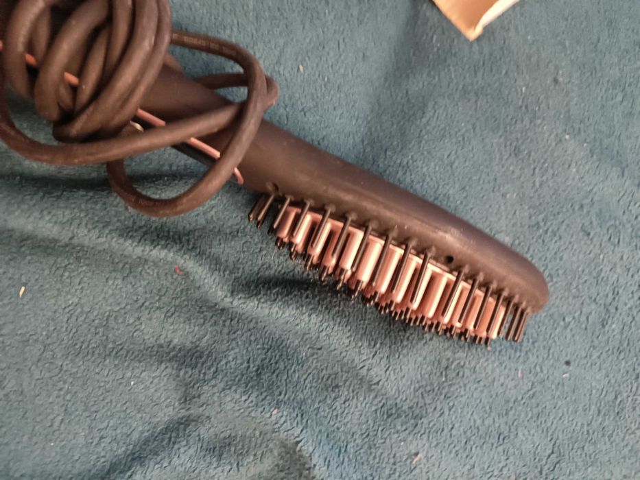 Szczotka prostująca do włosów