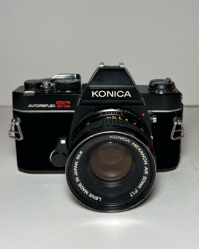 Konica AutoReflexTC SLR Analógica