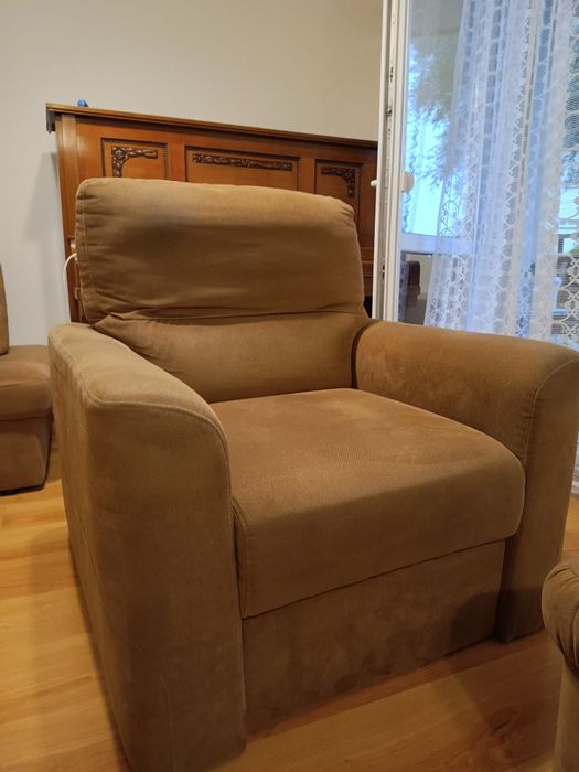 Fotel brązowy, solidny