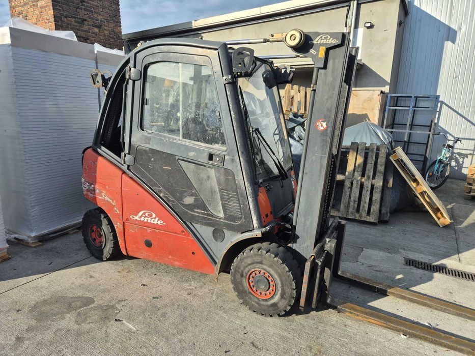 Wózek Linde H20T 2 TONY 2004. TRIPLEX, wolny skok, pełna kabina.