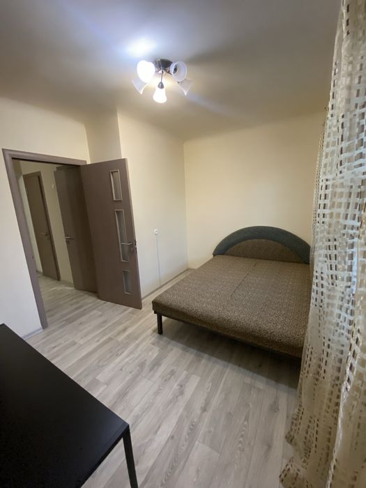 Центр! Трикімнатна покращеного планування з ремонтом. Сертифікат.