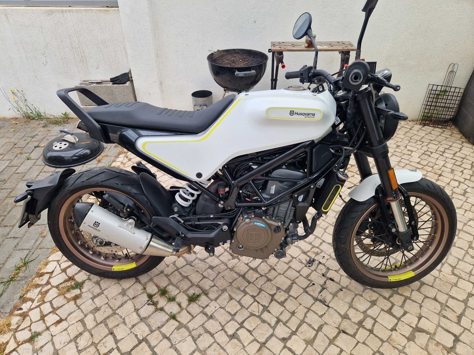 Husqvarna Vitpilen 401 poucos km
