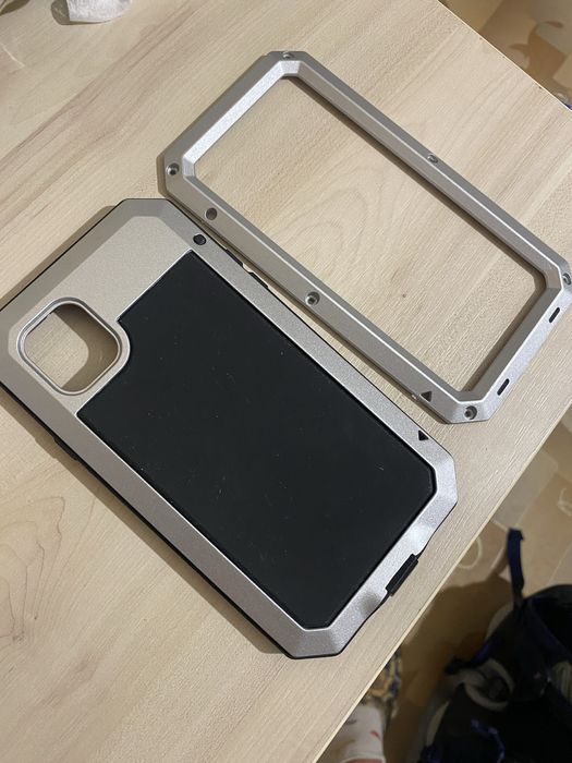 Чехол противоударный на айфон 11