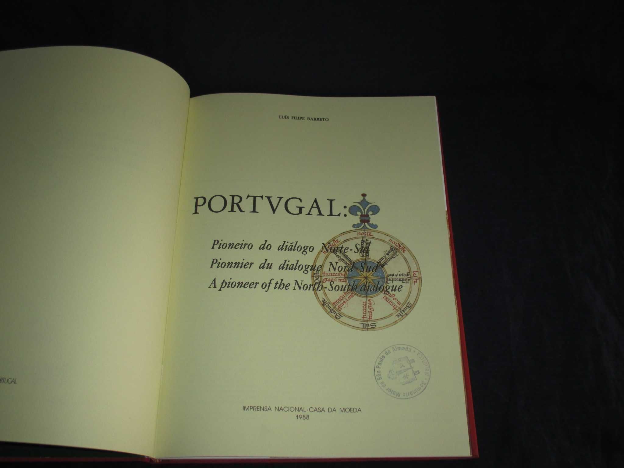 Livro Portugal Pioneiro do Diálogo Norte/Sul INCM