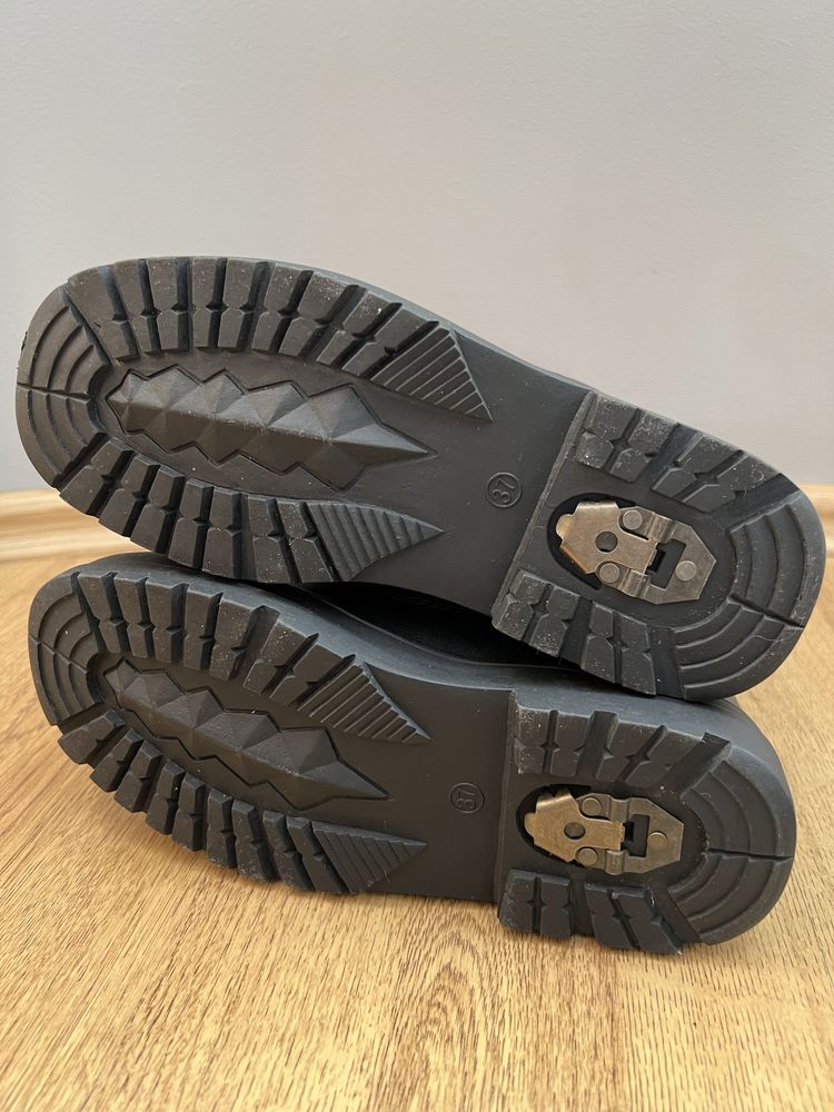Buty śniegowce ocieplane wodoodporne pikowane rozkładane kolce