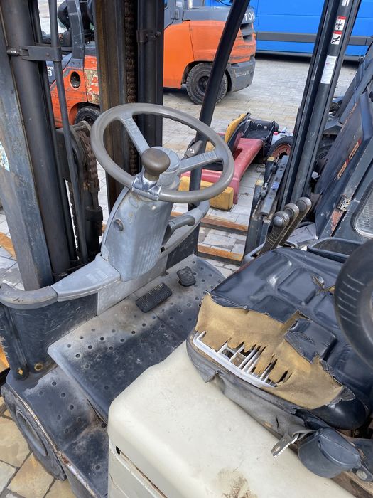Wózek widłowy elektryczny Crown SC3016 Triplex Wolny skok 1999r.