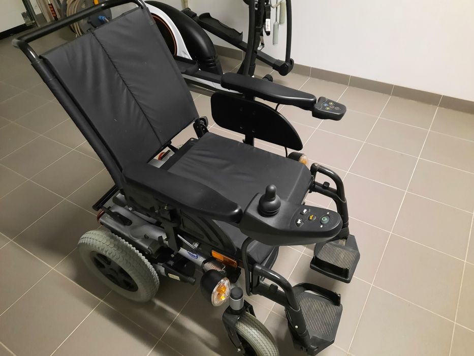 Wózek inwalidzki invacare elektryczny