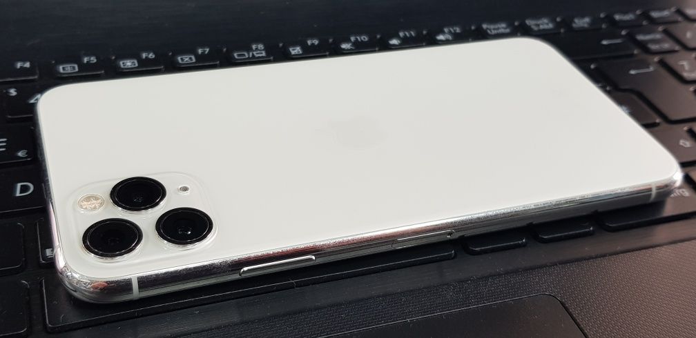 Apple iPhone 11 Pro Max "64gb/87%"