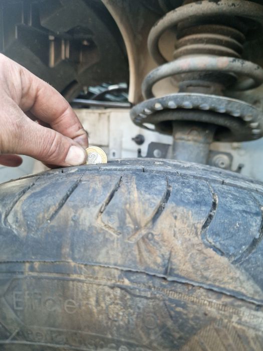 Renault Kangoo koła 195/65/15  opony 2023 rok jak nowe