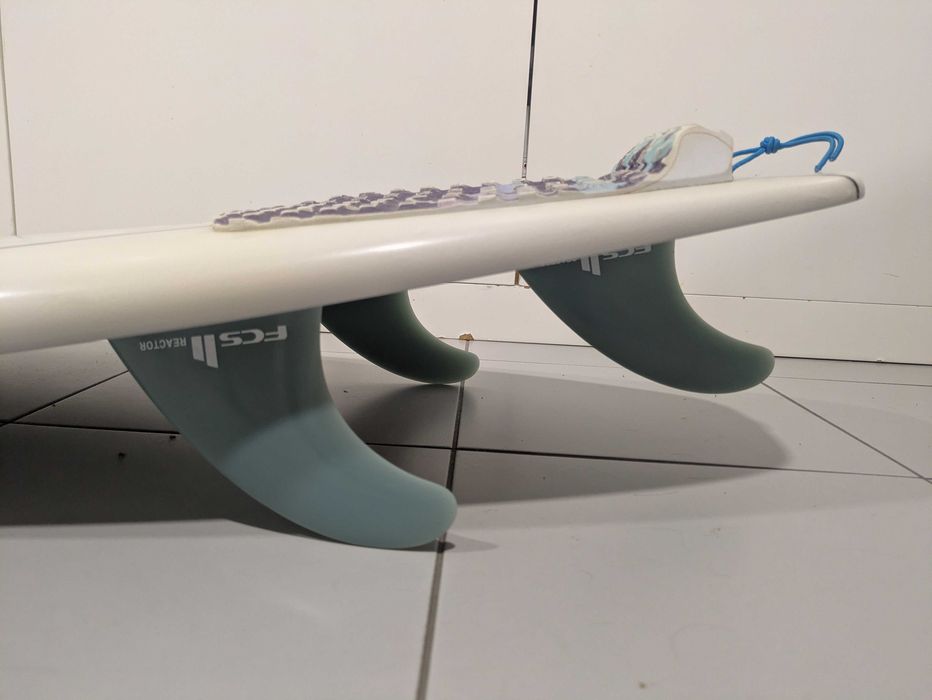 Prancha de surf marca MAR