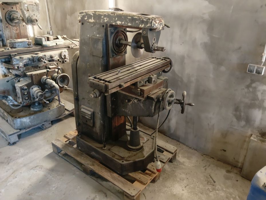 Frezarka do metalu warsztatowa sprawna