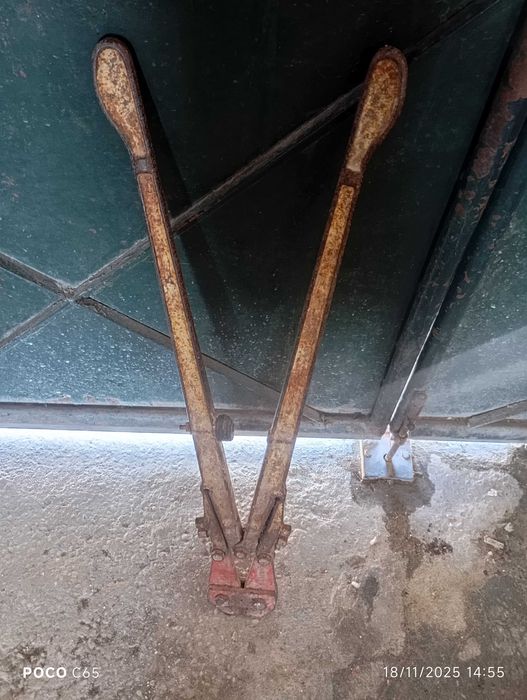 tesoura de cortar ferro formato grande