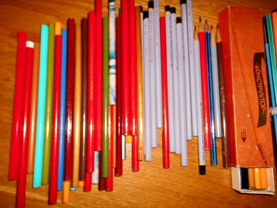 Олівці - карандаші 50 - 90 роки СССР