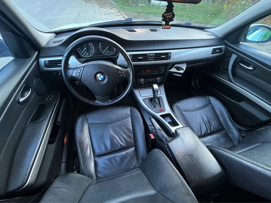 BMW E91 320d, rok 2008