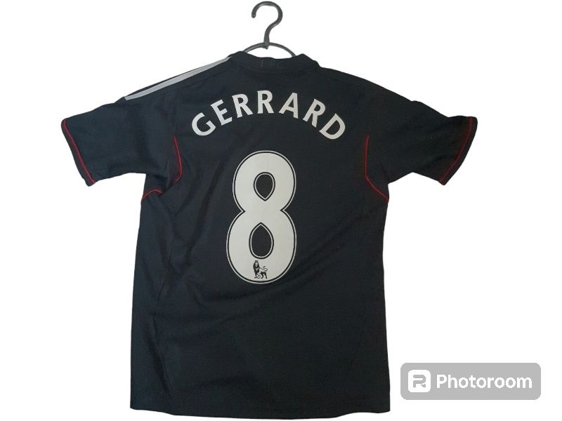 Koszulka Adidas Liverpoolu z numerem 8 napis gerrard