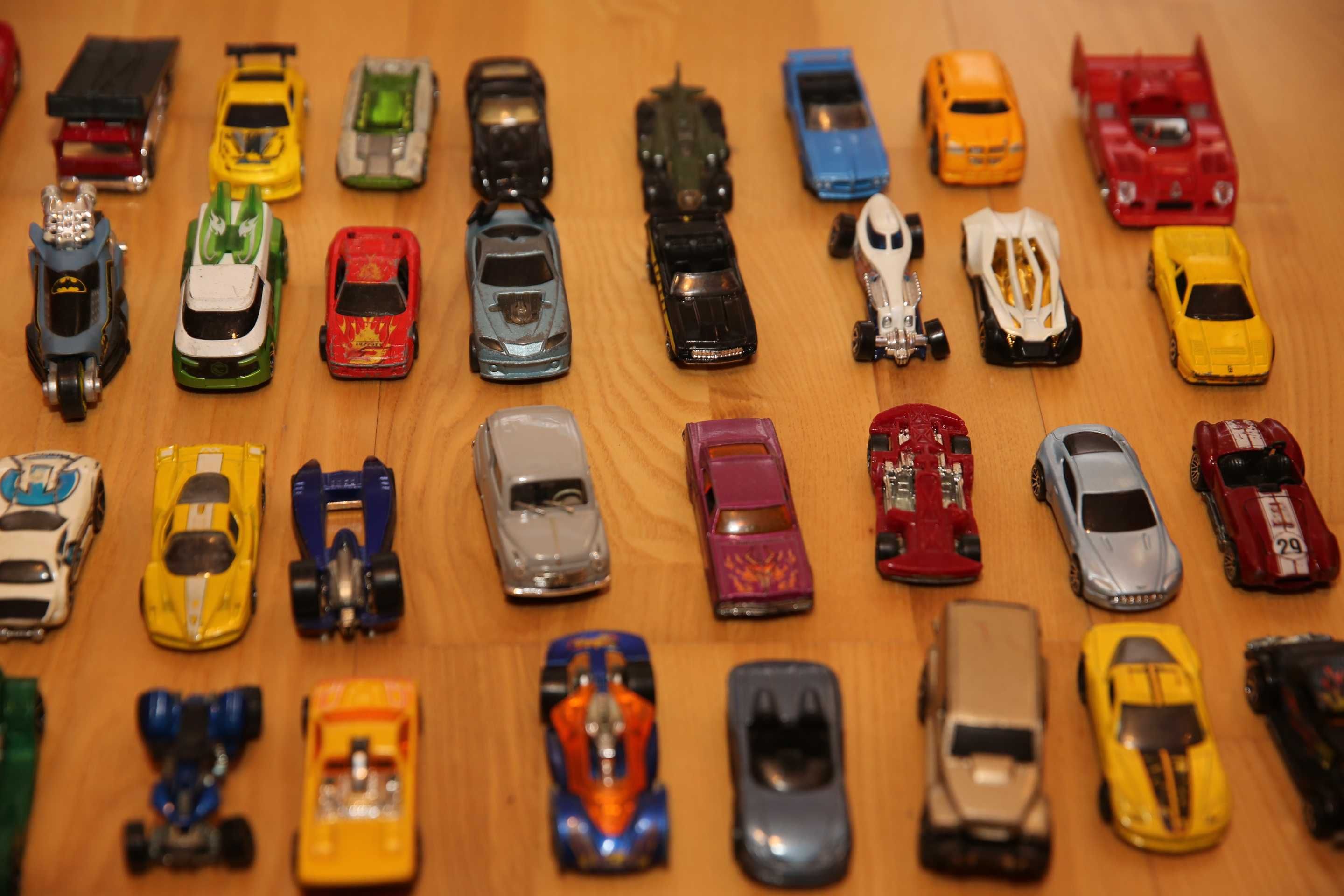 Resoraki autka samochodziki na resorach zestaw kolekcja