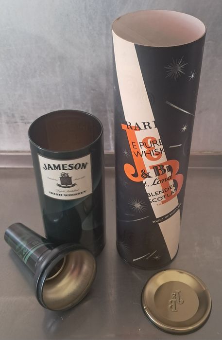 Caixas vazias Whiskey