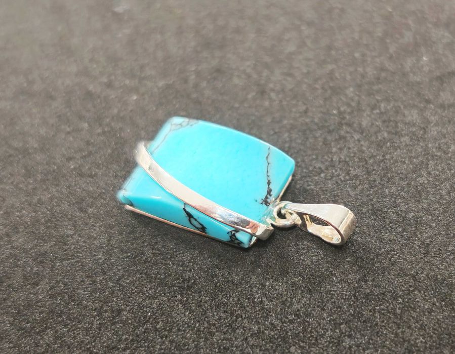 Zawieszka z Turkusem p925 4,65g 3,5x1,5cm Nieużywana