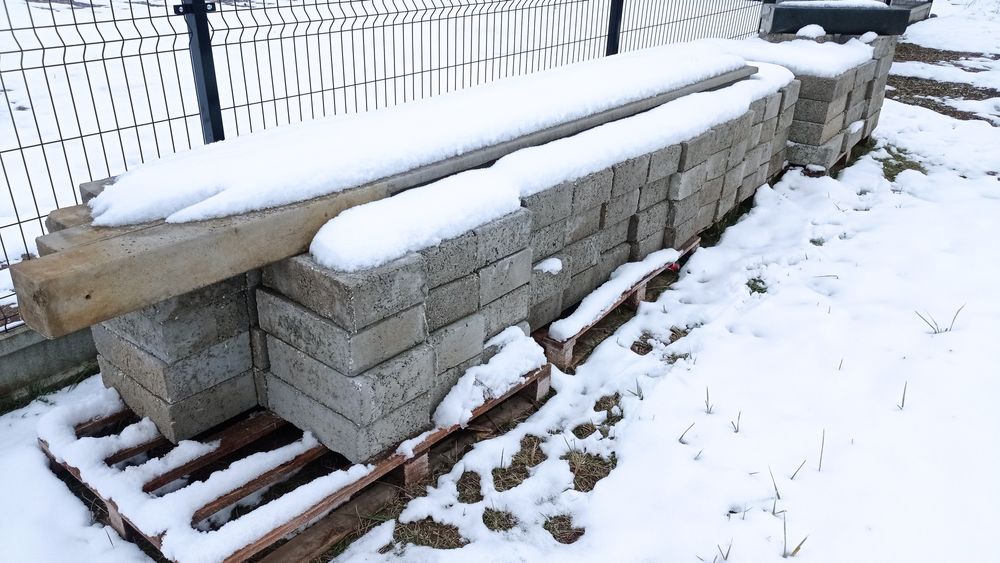 Bloczek betonowy / budowlany