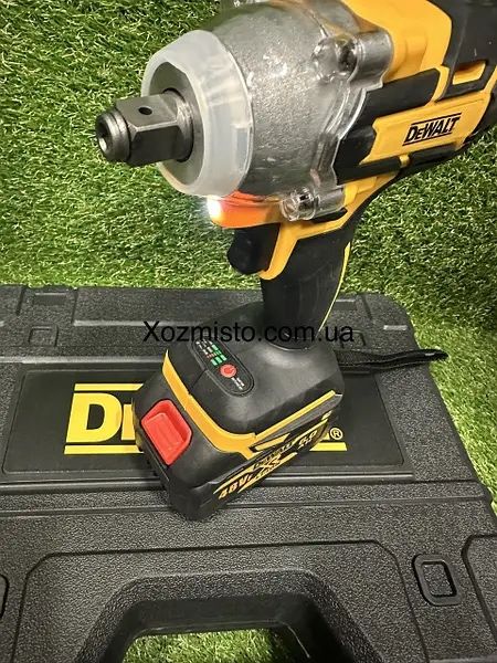 Аккумуляторный гайковерт DeWalt DCF922D2T с 2 АКБ 48V 6.0Ah