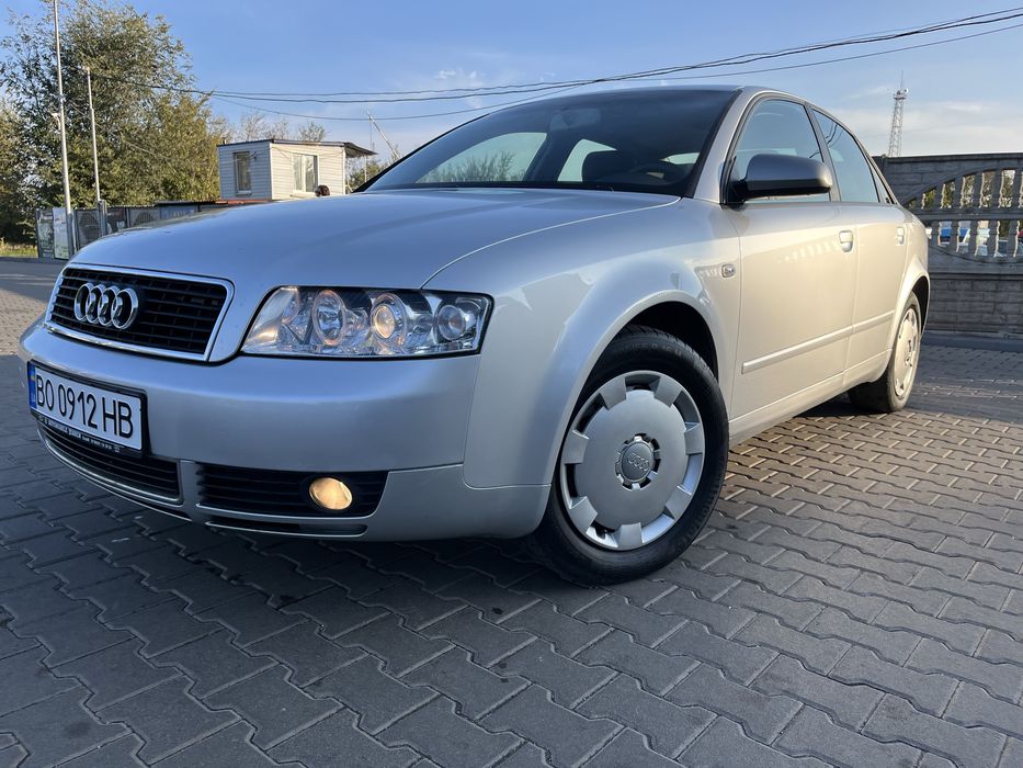Audi A4 1.6 бензин