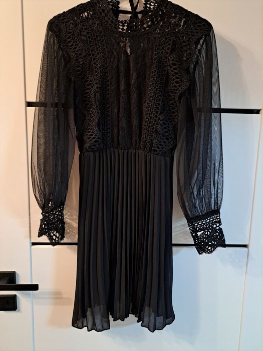 Sukienka plisowana 36-38 mała czarna