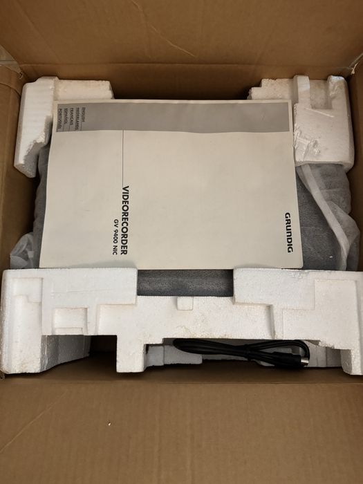 Leitor VHS Grundig GV 9400 NIC