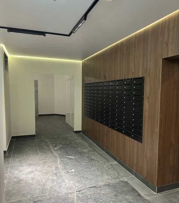Продаж 1 кім Позняки ЖК Патріотика Гмирі Чавдар Русової